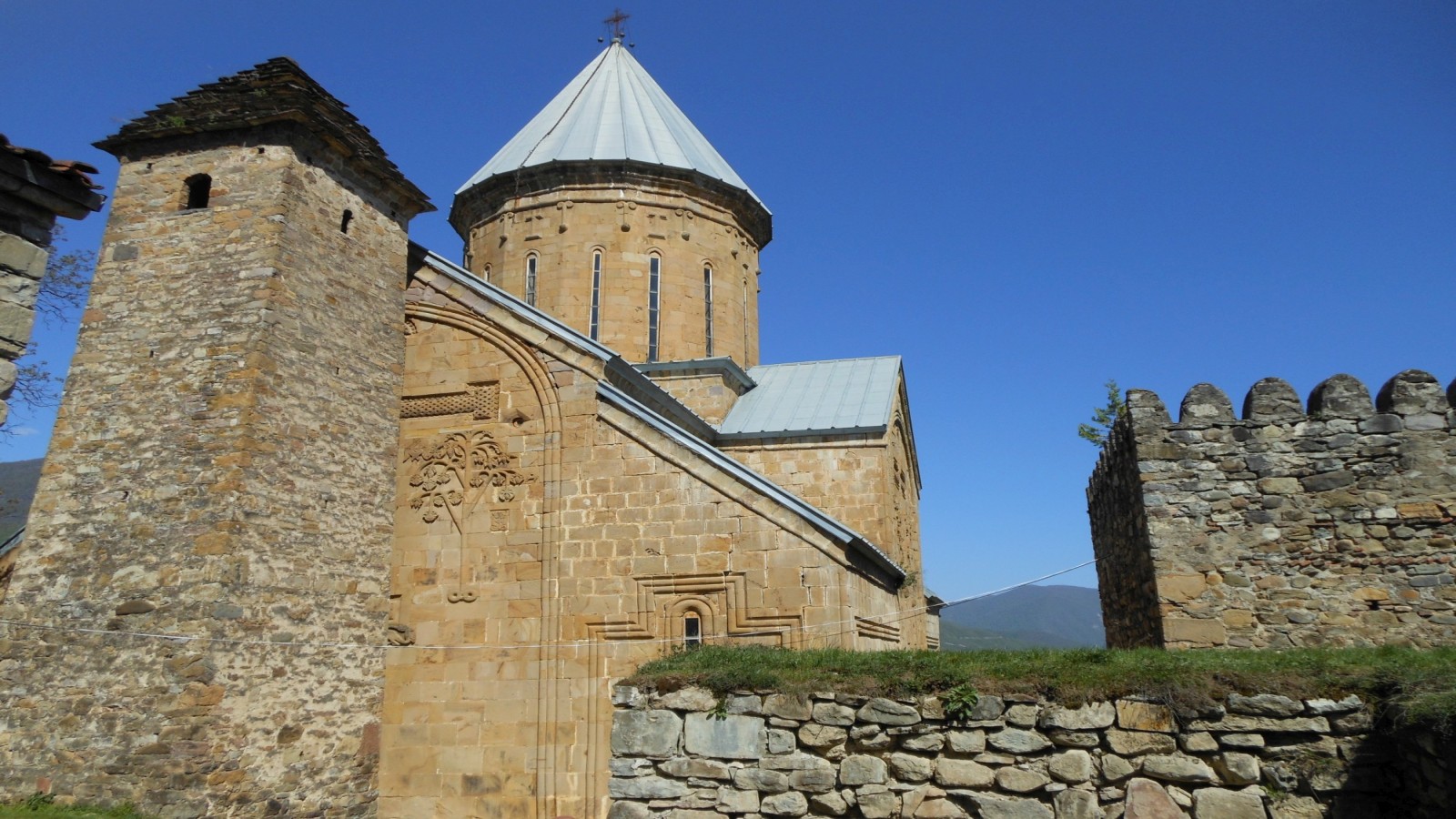 MAIN - LE MONTAGNE DEL CAUCASO