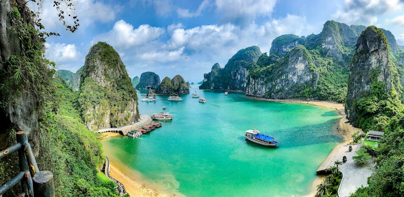 Baia di Halong: il paesaggio iconico di un viaggio in Vietnam